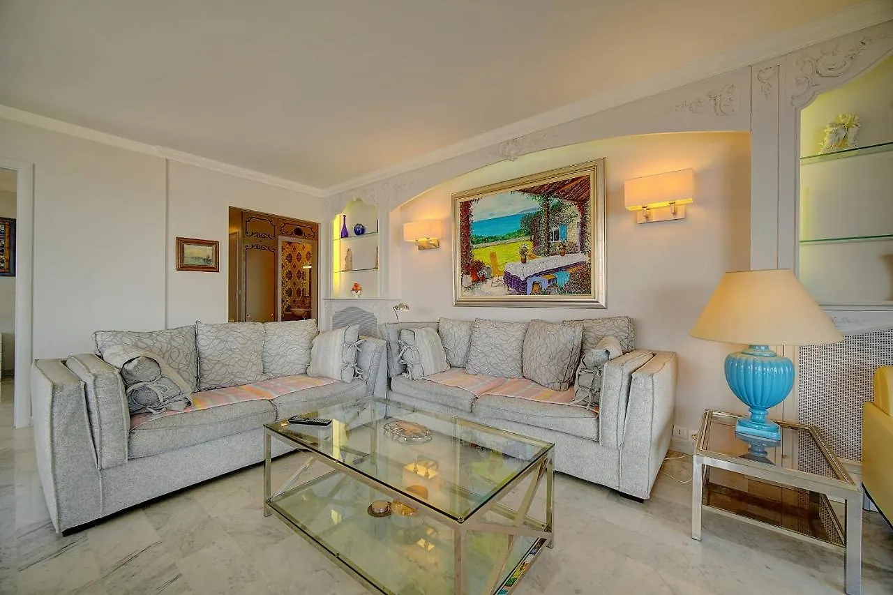 Big 2 Bedrooms View on Lerins Islands . Cannes 0*,